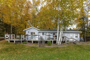 7481 Fox NE