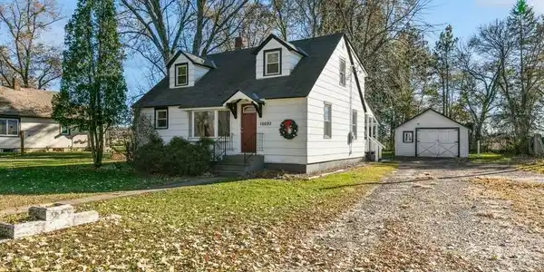 16693 20th SE