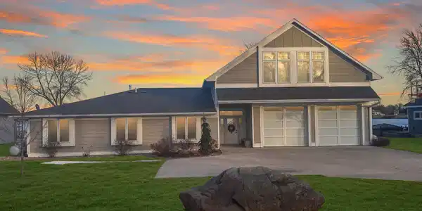 26 Lakeview Drive