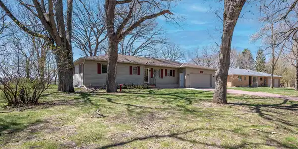 102 Parkwood