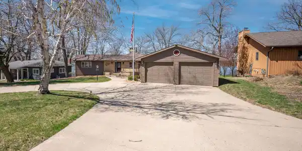 298 Amber Lake