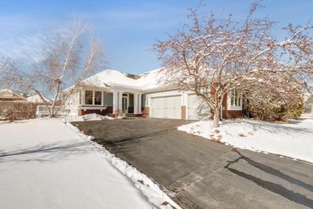 15757 Cobblestone Lake