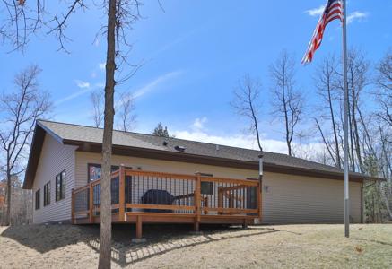 9832 Wood Ridge