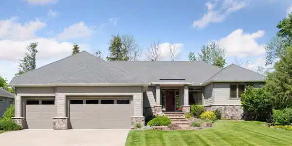 905 Bayside Lane