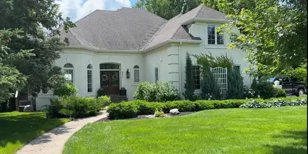 311 Country Club Drive NE