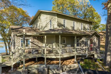 6322 Highland Scenic Road