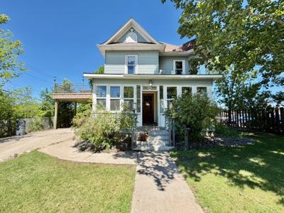 212 W Junius Avenue