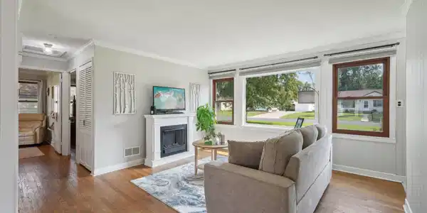 2147 Floral Drive