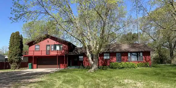 10151 US Highway 169