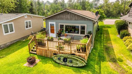 6526 Birchmont Drive NE