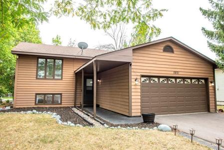 5851 Cedarwood NE