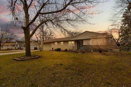 1817 Brookside Circle