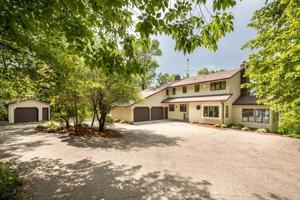 3694 Iona SW