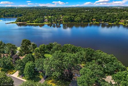 26 E Golden Lake Road