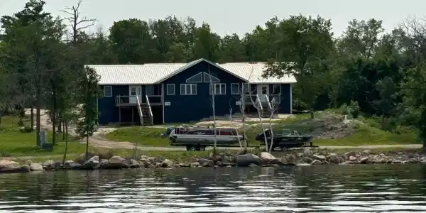 3178 Flag Island