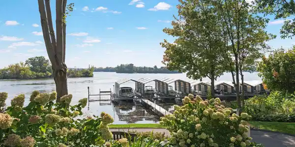 2864 Pelican Point