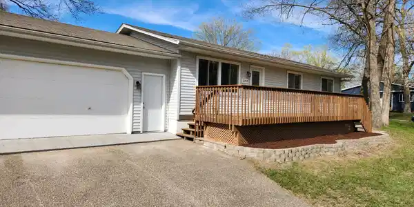 2193 Cedar