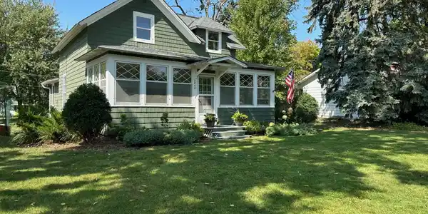 2868 Northview