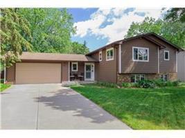 3973 Woodview