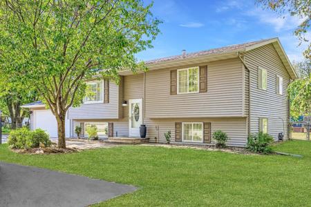 9859 Parrish Avenue NE