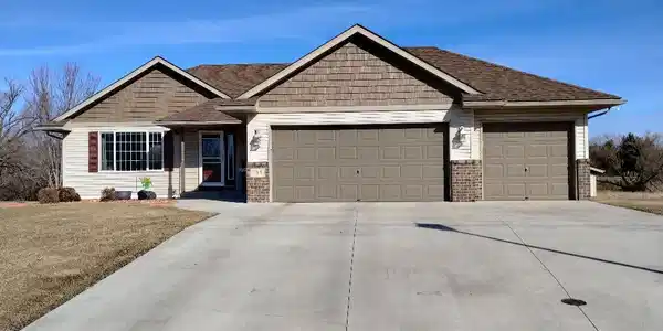 715 Keller
