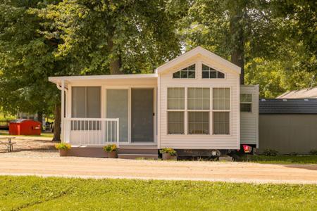 7870 Cottage Lane SW