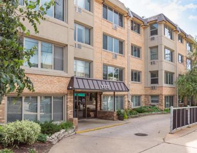 2727 W 43rd Street