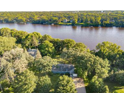 802 River Lane