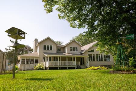 27181 Ridgewood Drive