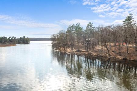 2087 Seven Pines Trail