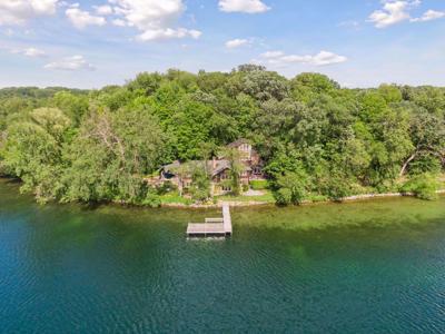 5740 Christmas Lake Point