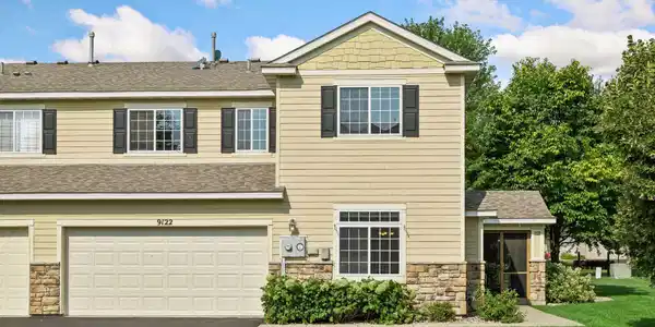 9122 Fox Court