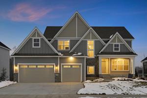 2257 Lakeshore Point Drive NE