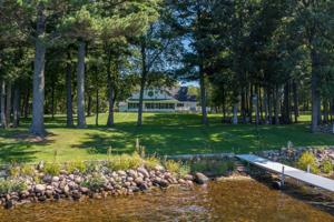 22112 Shady Walk