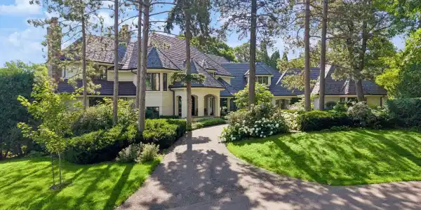 2505 Cedar Point Drive