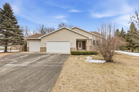 2740 Le Homme Dieu Heights NE