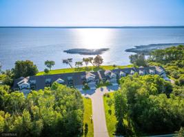 4524 Birchmont NE