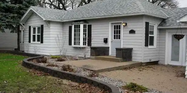 775 Shoreacres