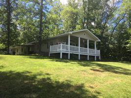 41293 Woodpecker Point Road