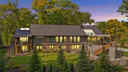 2301 Parklands