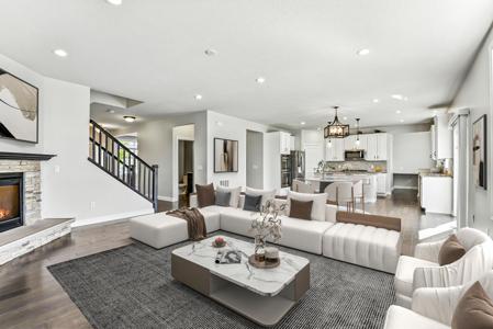 560 Devine Drive