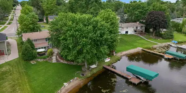 2001 Long Lake Road