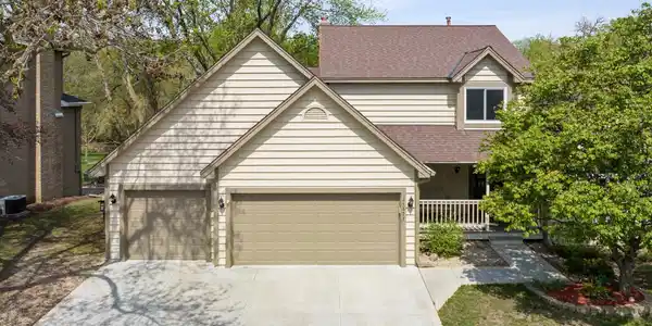 15672 Fremont NW