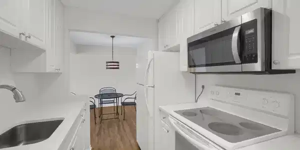 4407 Wilshire