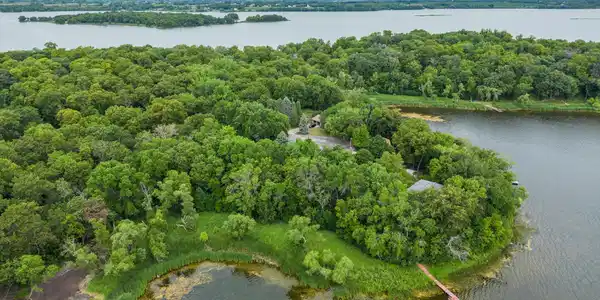 7257 Long Lake