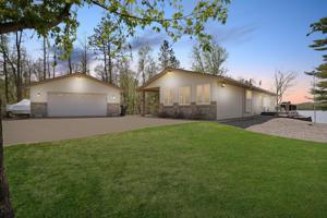 15809 Pine Shores