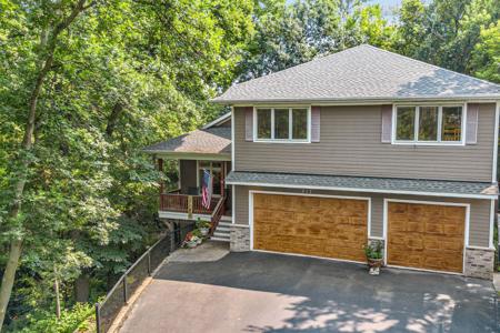 917 Parkview Lane