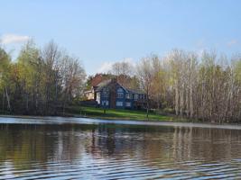 524 Cedar N