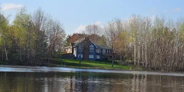 524 Cedar N