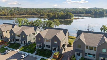 4869 Linden Cove Lane